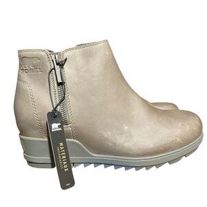 Sorel Joan of Arctic Wedge II‎ Chelsea Boots 8 Taupe Waterproof Leather